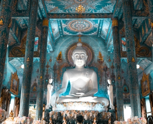 Découvrez comment le Qigong bouddhiste et les séances de guérison énergétique du Maître Ping peuvent transformer votre bien-être numérique. Sans mouvements complexes, depuis chez vous.